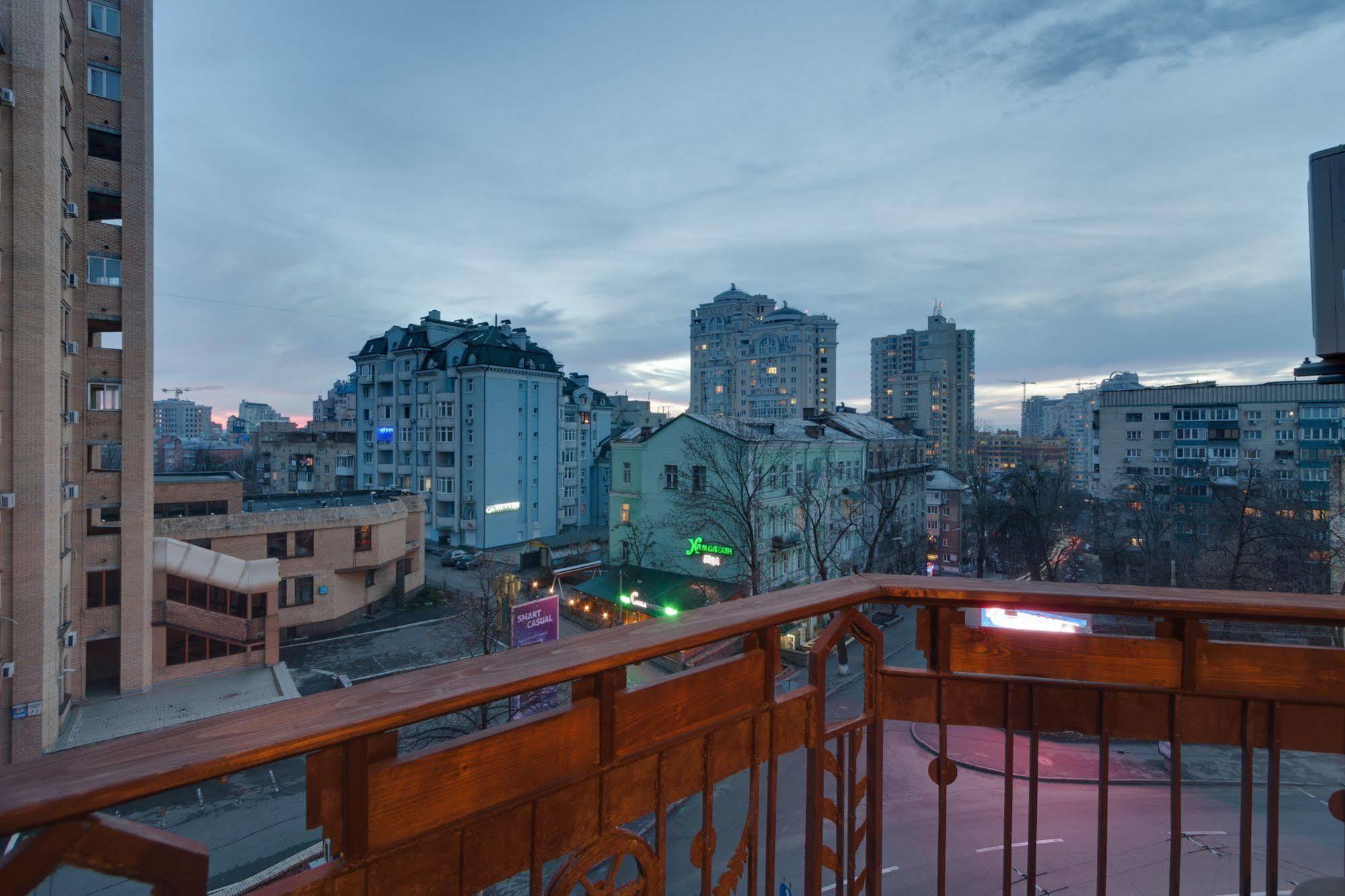 Pokrovsky Kiev Exterior foto
